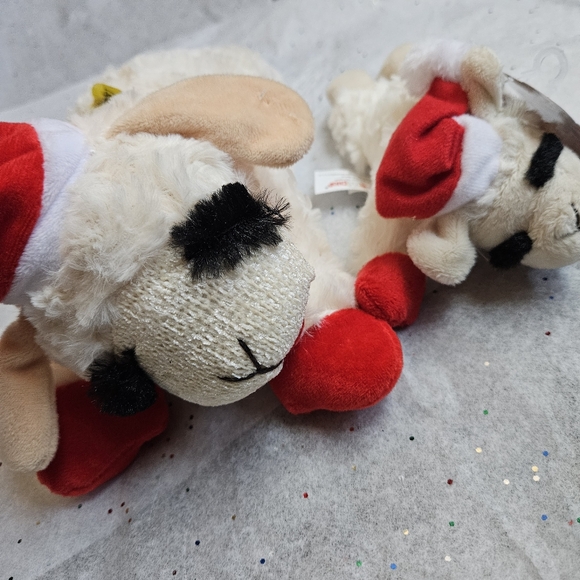 Lamp Chop Christmas Santa Hat  Dog Toy LOT OF 2 PLUSH TOYS SQUEAKY NWT NEW - Picture 5 of 16